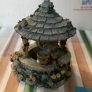 Innocence Miniature Wishing Well 1997 cast art industries